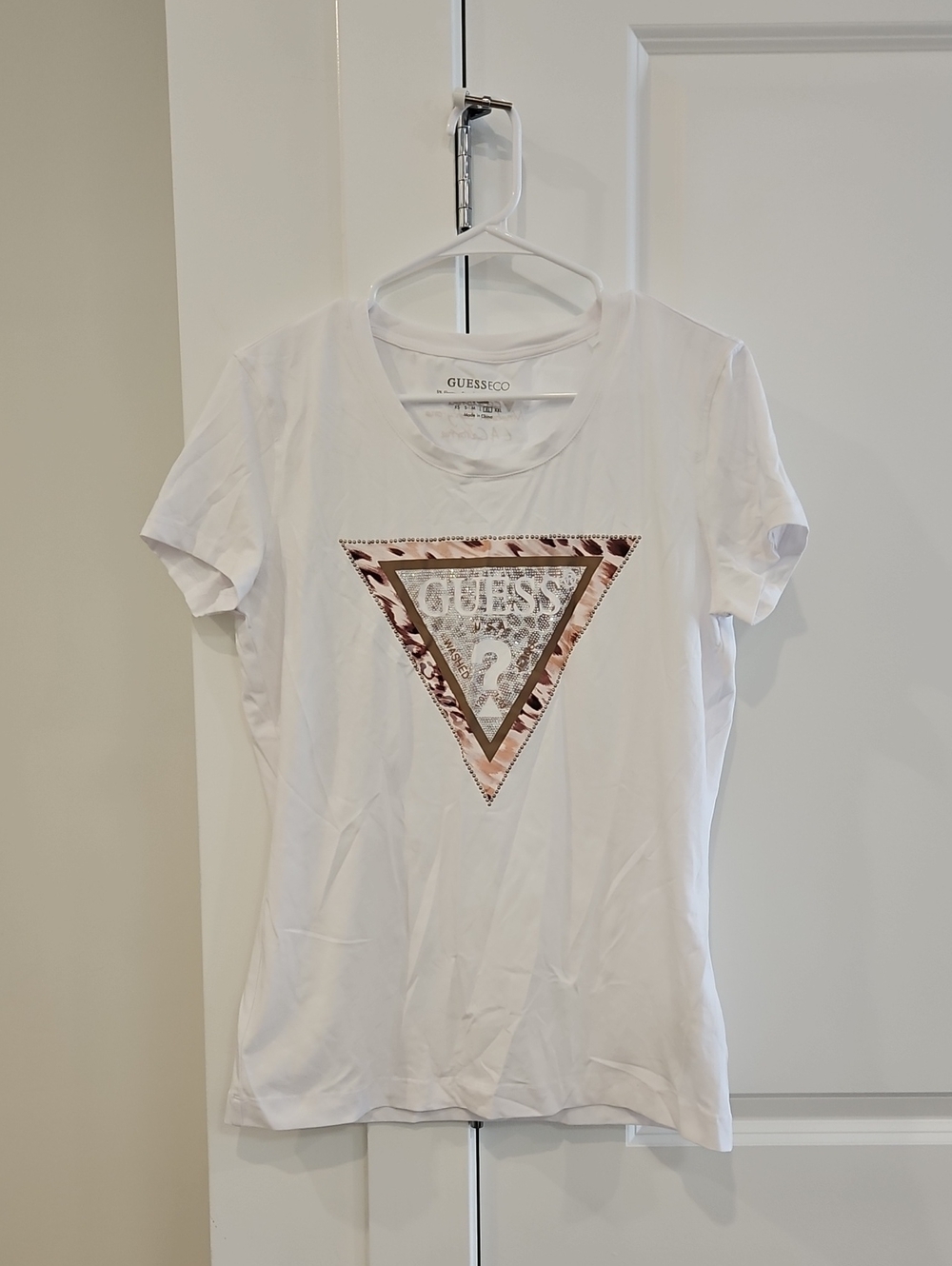GUESS White Logo Triangle Short Sleeve Tee